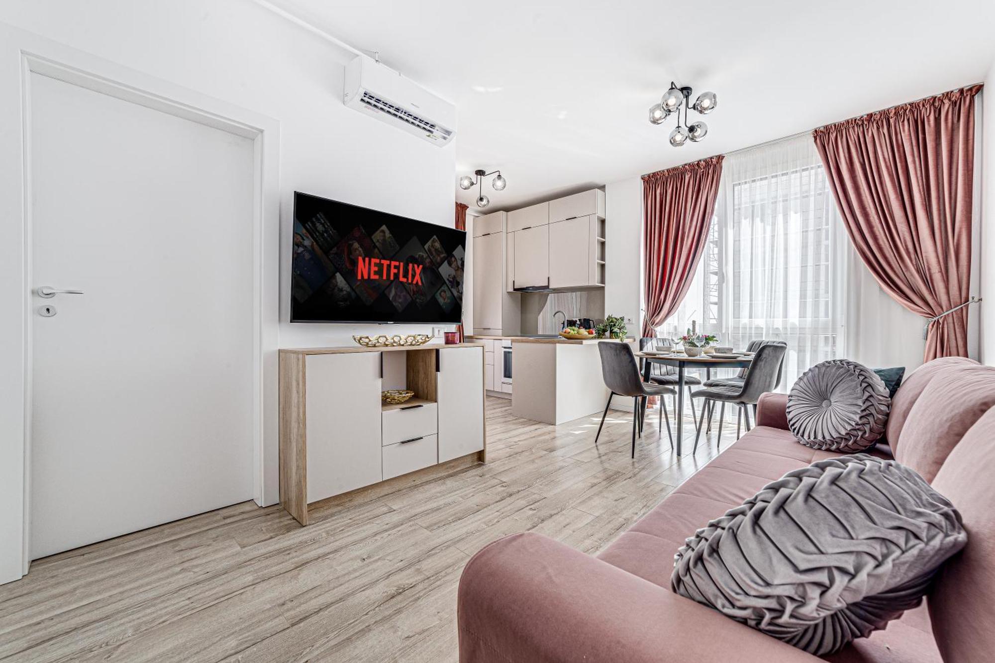 Elegant Apartment Near Afi & Atrium Mall Arad Bagian luar foto